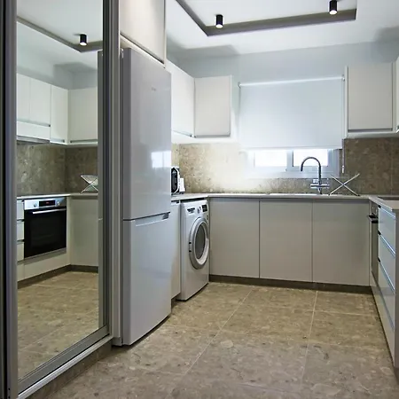Phaedrus Living: Seaside Luxury Flat Lighthouse 69 Apartment *