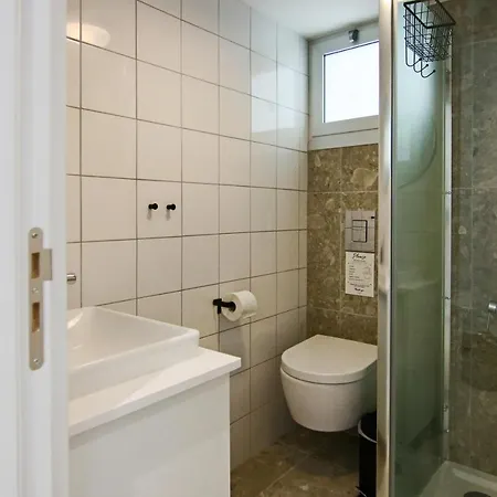 Phaedrus Living: Seaside Luxury Flat Lighthouse 69 * Paphos